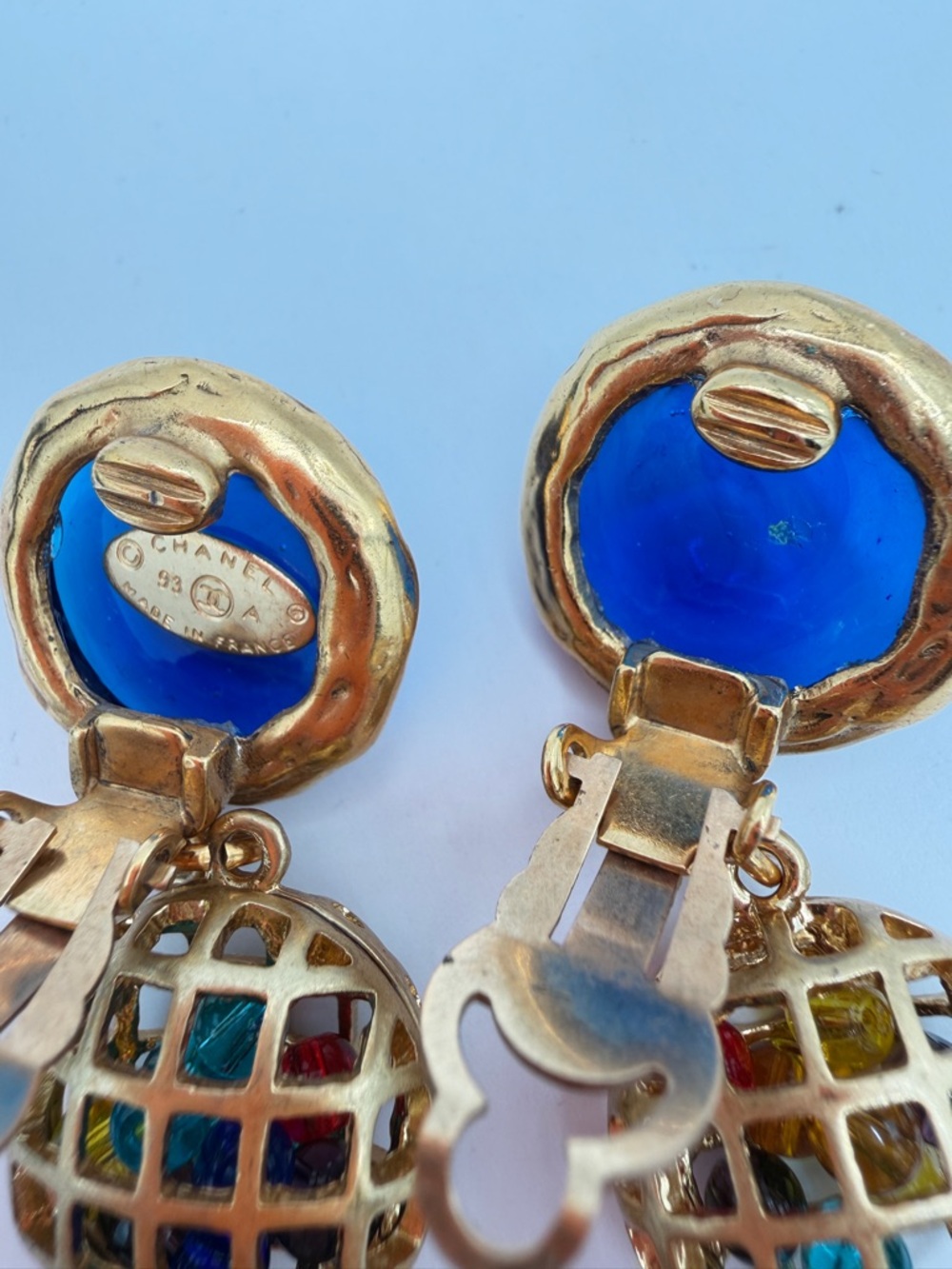 CHANEL Vintage Cage Multicolored Beads Gold Drop ClipOn Earrings Blue Gripoix CC - Picture 9 of 11